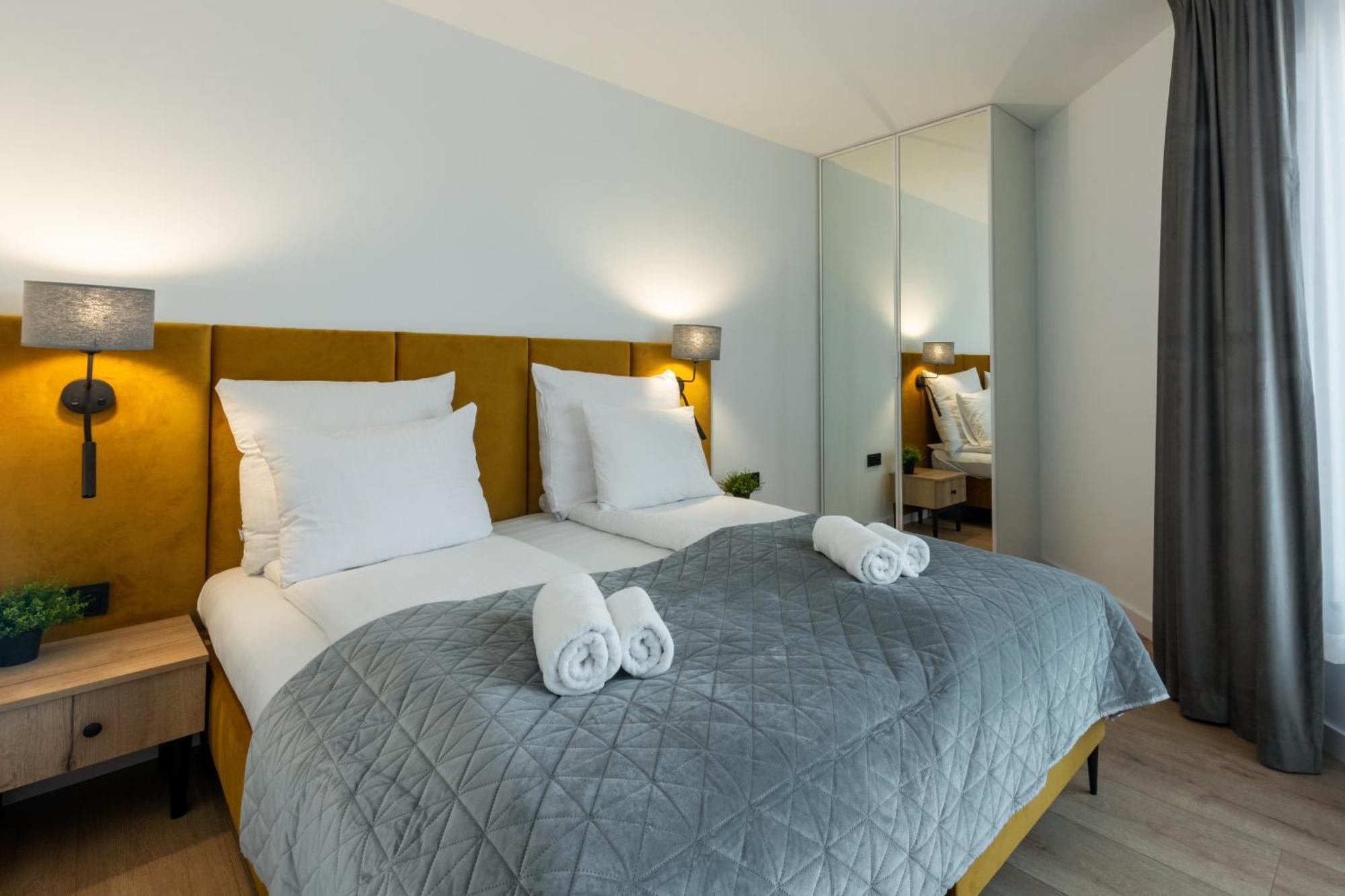 Inpoint Spacious Apartments Near Main Square & Kazimierz District Cracovia Habitación foto